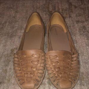 Nisolo barely worn sandals